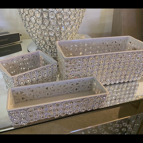Blinging Makeup storage bins set includes 3 bins - Picture 3 of 4